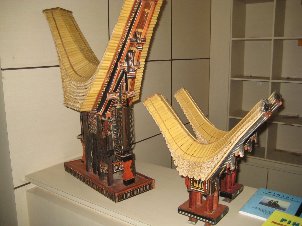 Model of Indonesian Homes and Rice Storage